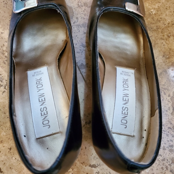 Jones New York Heels | Black Leather Pumps | Size 5 - Picture 9 of 11